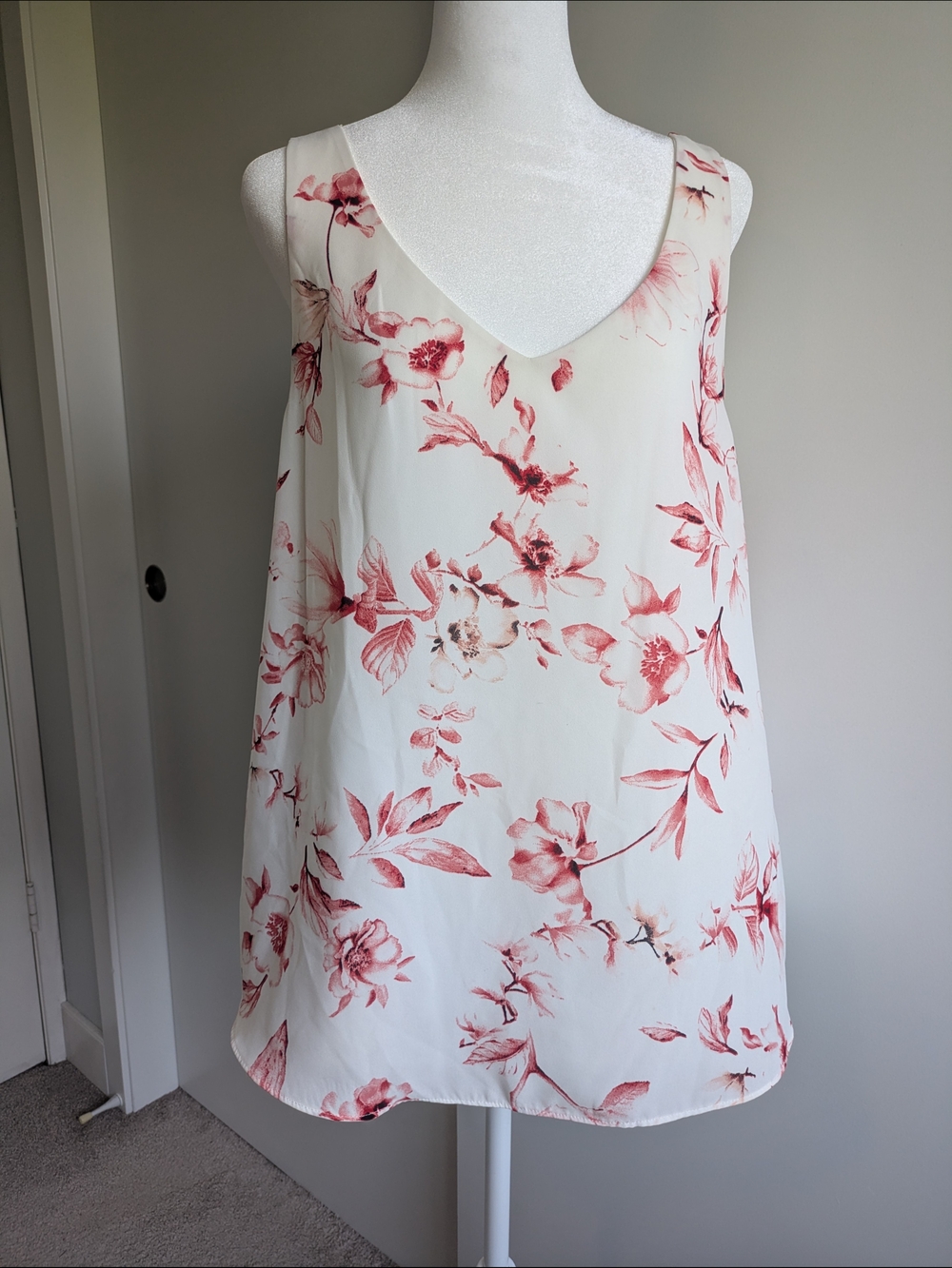 L Thyme Maternity White Floral V-Neck Tank Top - Blush Floral